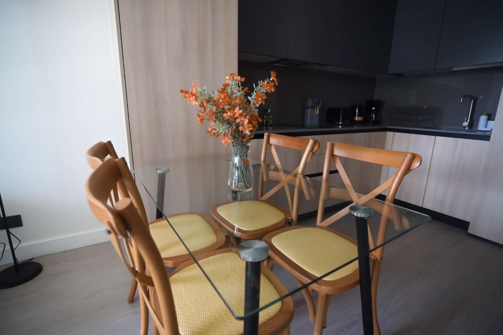 Condes Living Arauco Park Gourmet Couple's Pad