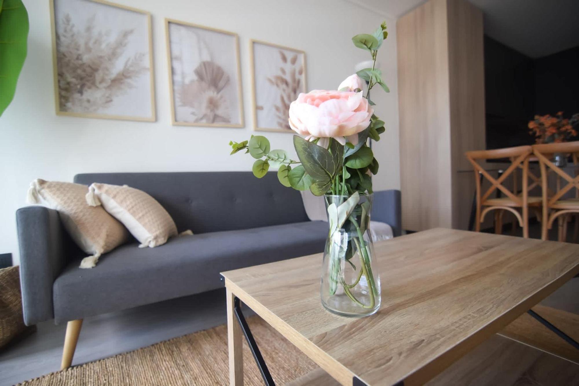 Condes Living Arauco Park Gourmet Couple's Pad *