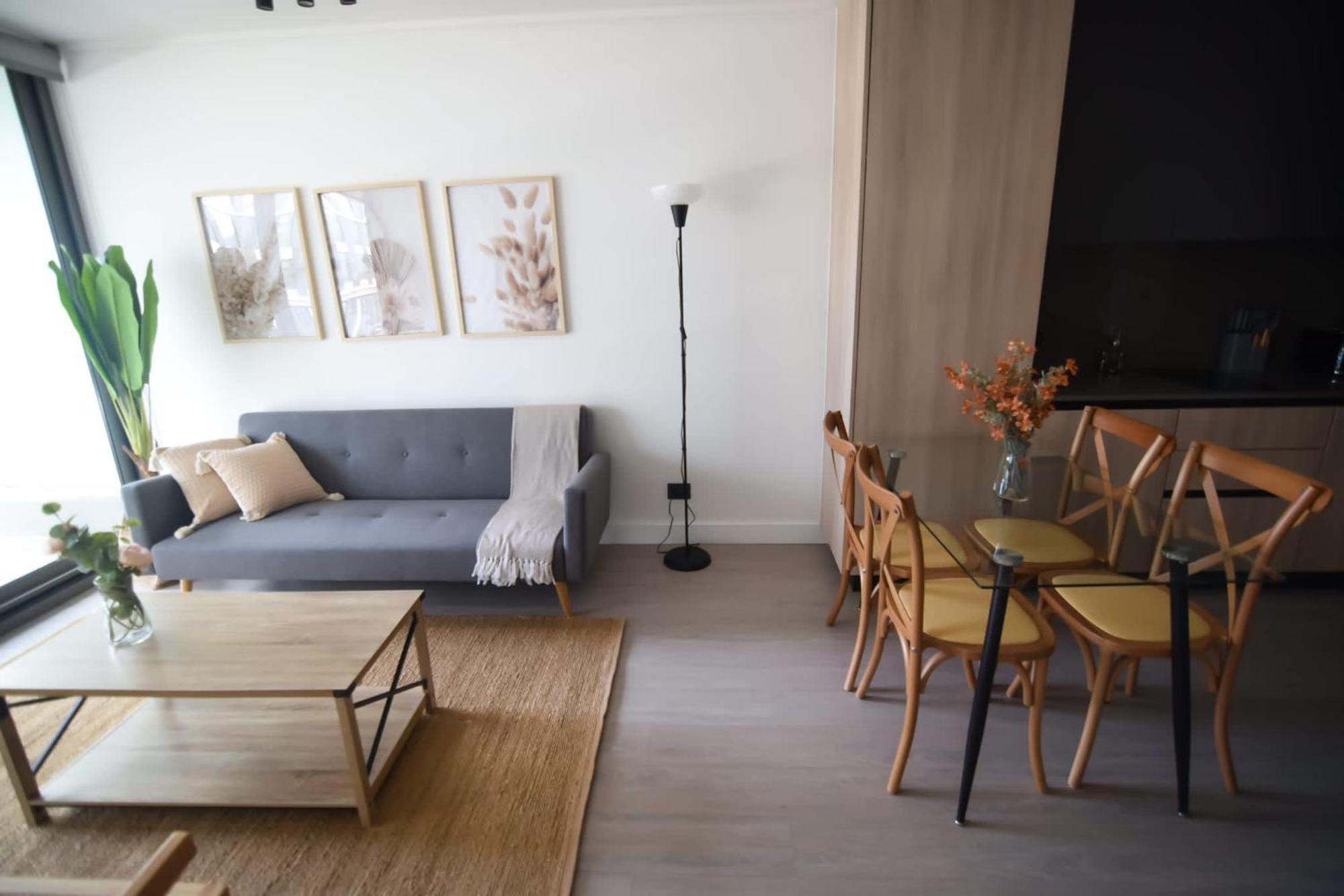 Condes Living Arauco Park Gourmet Couple's Pad